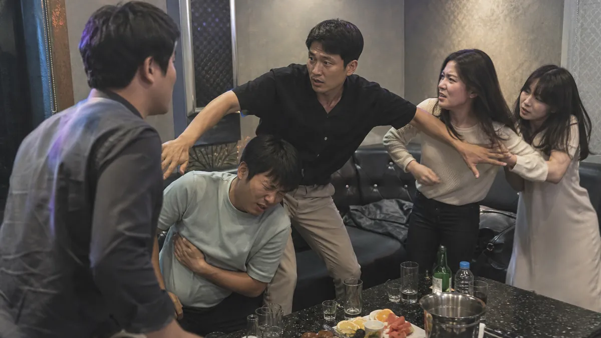 노래주점 쌍방 다툼에서 늑골 골절을 일으킨 구체적 행위가 쟁점이 된 상해 혐의 대응