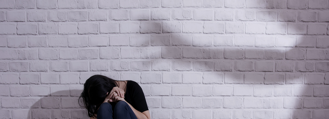 강간 관련 이미지 예시