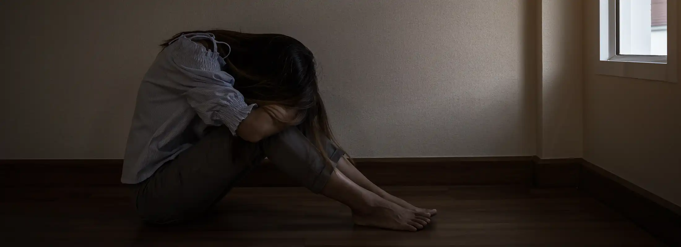 감금 관련 이미지 예시